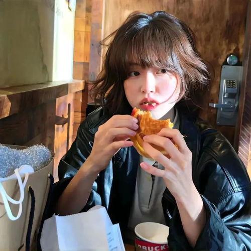 娱乐吃瓜酱的头像男,揭秘男星头像背后的故事